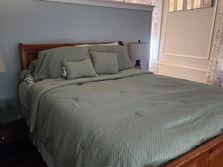 266 Pleasant St #2 — Photo 2