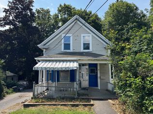 30 1st St, Taunton, MA 02780