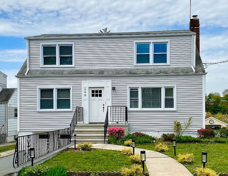1st image of 208 Chase Ave
