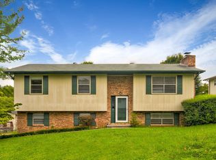 716 N Whispering Oak Cir, Powell, TN 37849