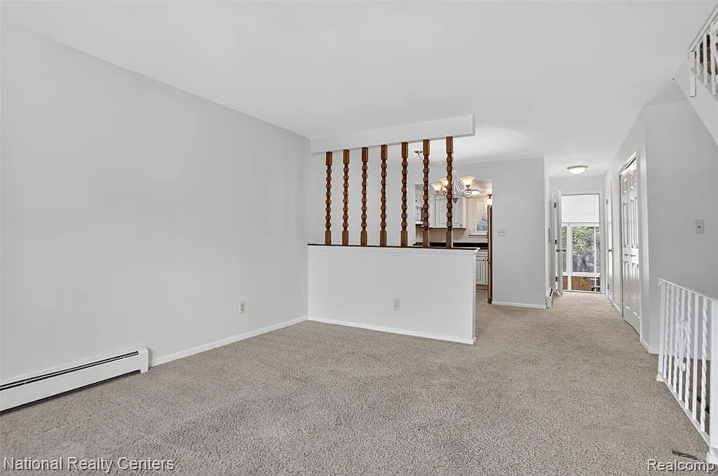 2 bed, 3.0 bath, 1480 sqft, $1,350 — Photo 2