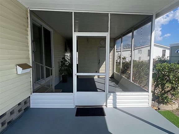5th image of 103 Pindo Palm St W