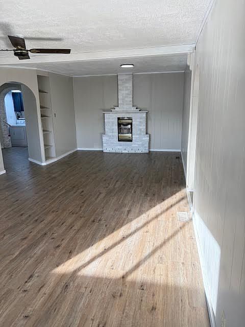 Entry into dining/living room