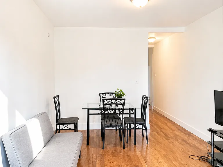 1149 39th St #2R — Photo 4