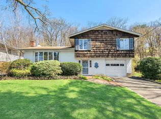48 Roger Dr, Port Washington, NY 11050