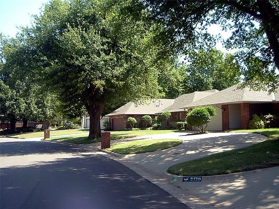 2nd image of 2138 N Edinburg Dr
