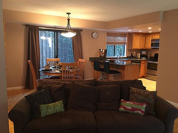 3rd image of 478 N Winchester Blvd APT 5