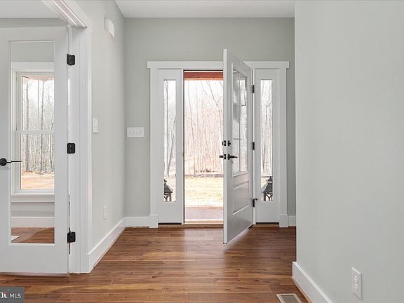 3rd image of 14305 Inlet Rd