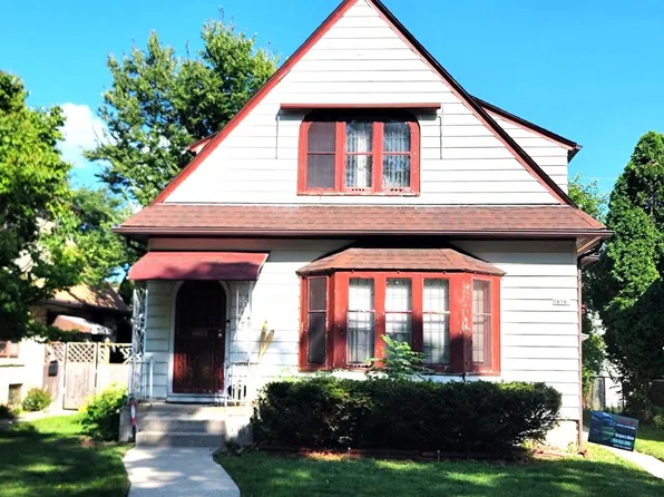 3880 N 44th STREET, Milwaukee, WI 53216