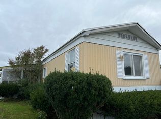 19 1st Ave, Westfield, MA 01085