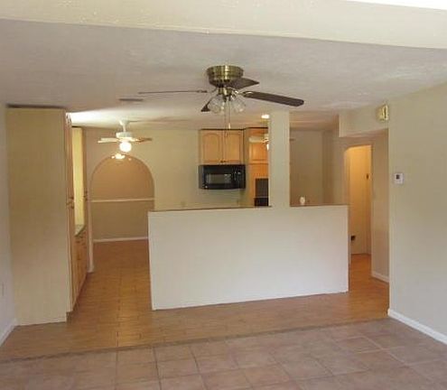 3rd image of 1001 Orange Blossom Ln