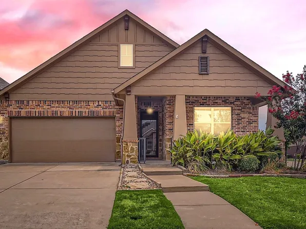 820 Hayden Ln, Aubrey, TX 76227