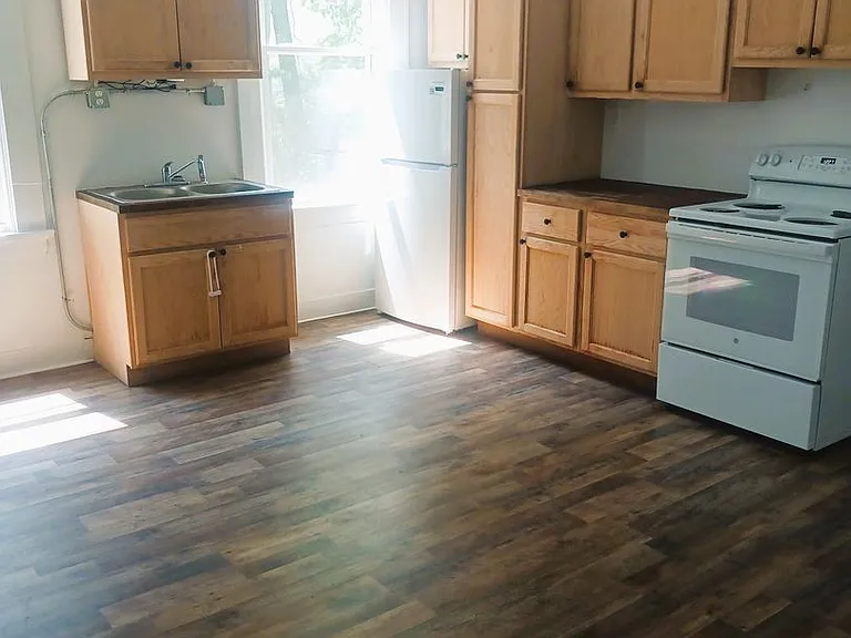 1571 Tremont St #B — Photo 4