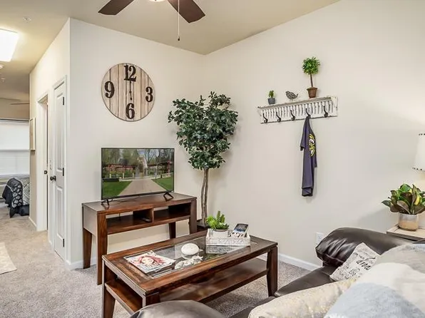 300 W 9th St, Cookeville, TN 38501