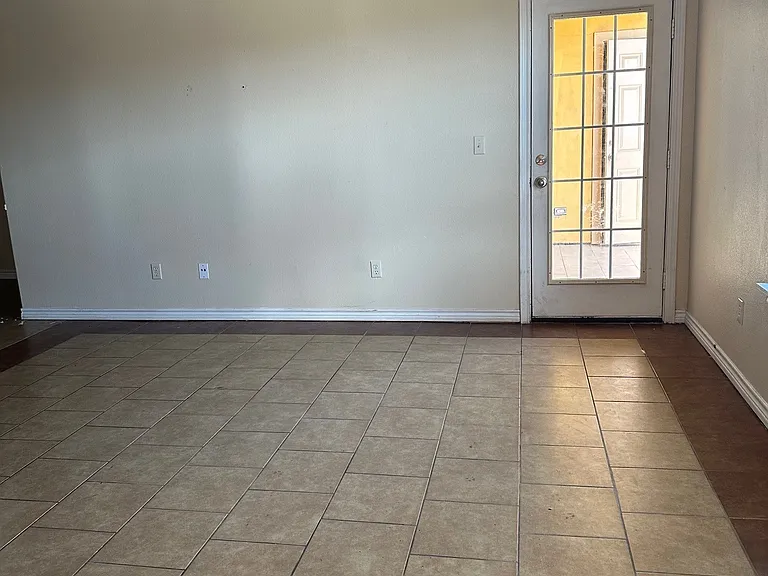 107 Oak Park Dr #403 — Photo 7