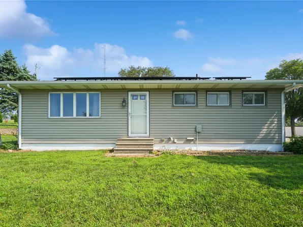 410 Lehnen St, Norway, IA 52318