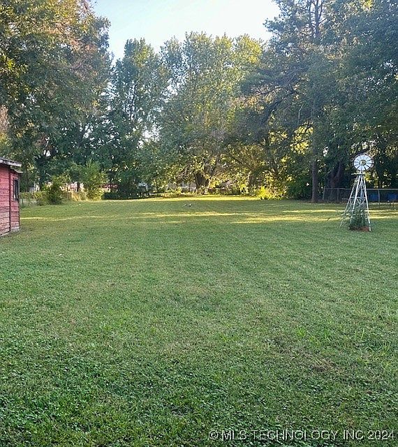 2nd image of 5922 W 23rd St