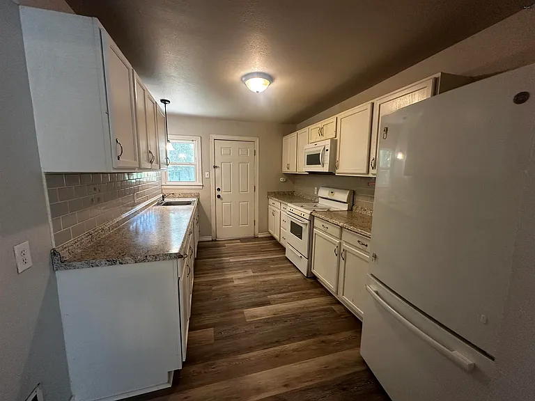 4719 Hollandale Ave — Photo 3