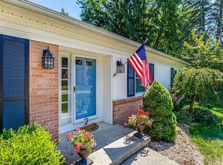 374 Greenbrier Dr SE, Grand Rapids, MI 49546