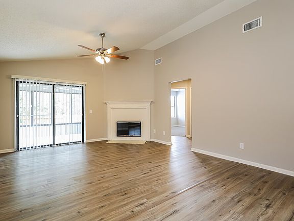 4th image of 1260 Suffolk Pl