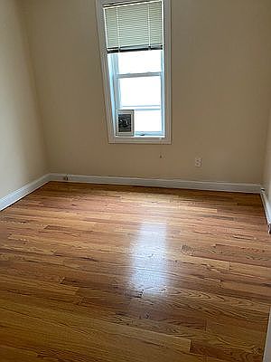 4th image of 175 McClean Ave #1