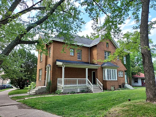 103 NE Roanoke Ave #2 Photo 1