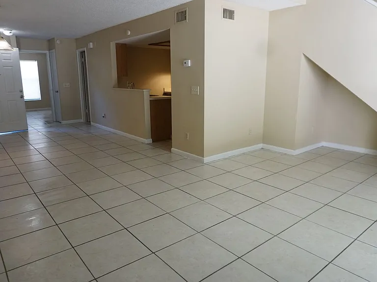 8570 Colony Pine Cir W — Photo 4