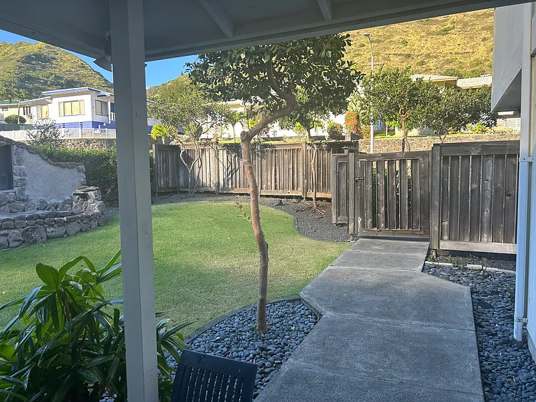 Front Entry from gate to Street