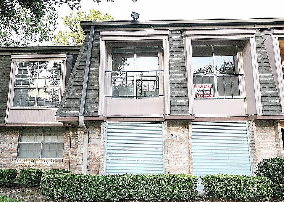 1st image of 12633 Memorial Dr APT 212