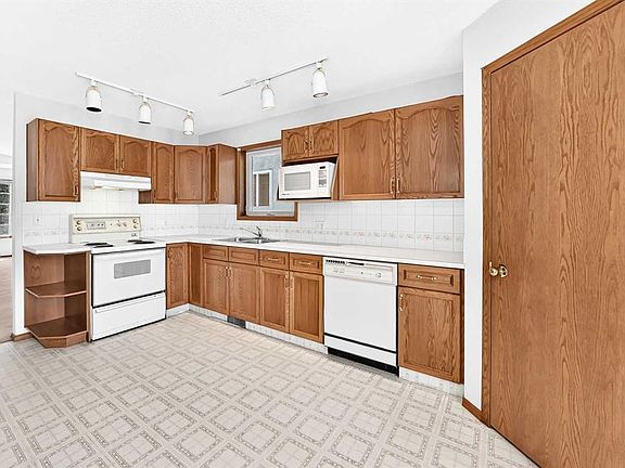 2nd image of 396 S Hawkstone Dr NW