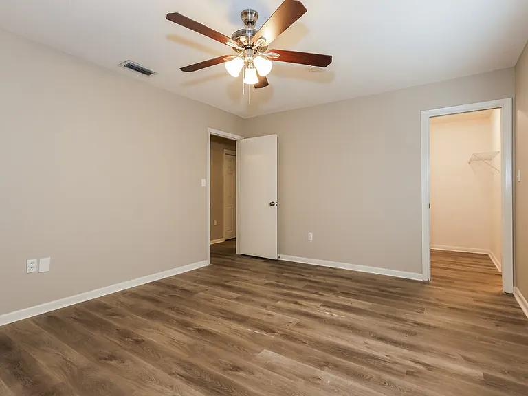 1212 Hunt Ave — Photo 10