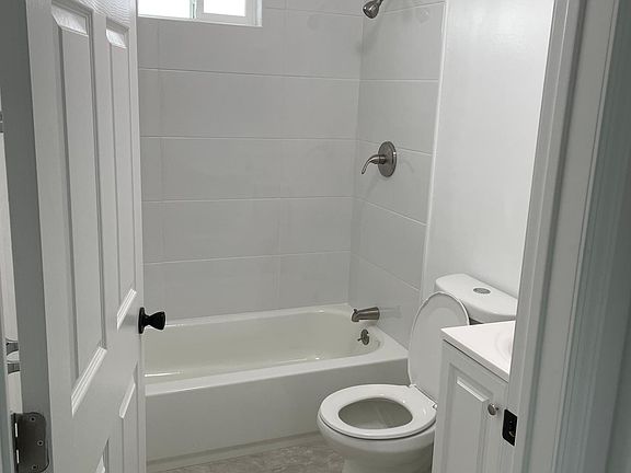 2nd image of 527 W 119th St