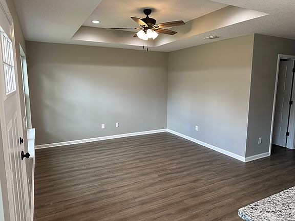 5th image of 13872 Cove St