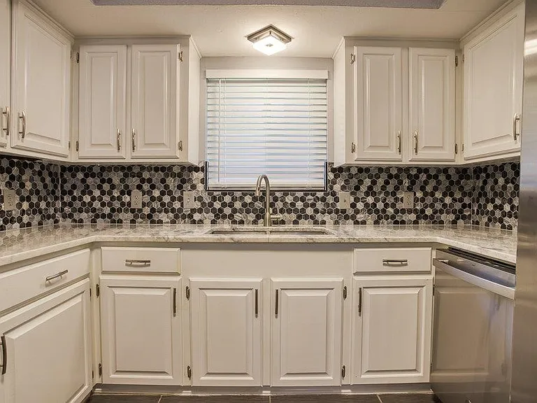 10733 Timbergrove Ln — Photo 9