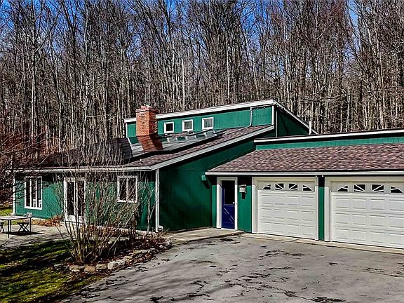 2nd image of 21 Lone Oak Rd