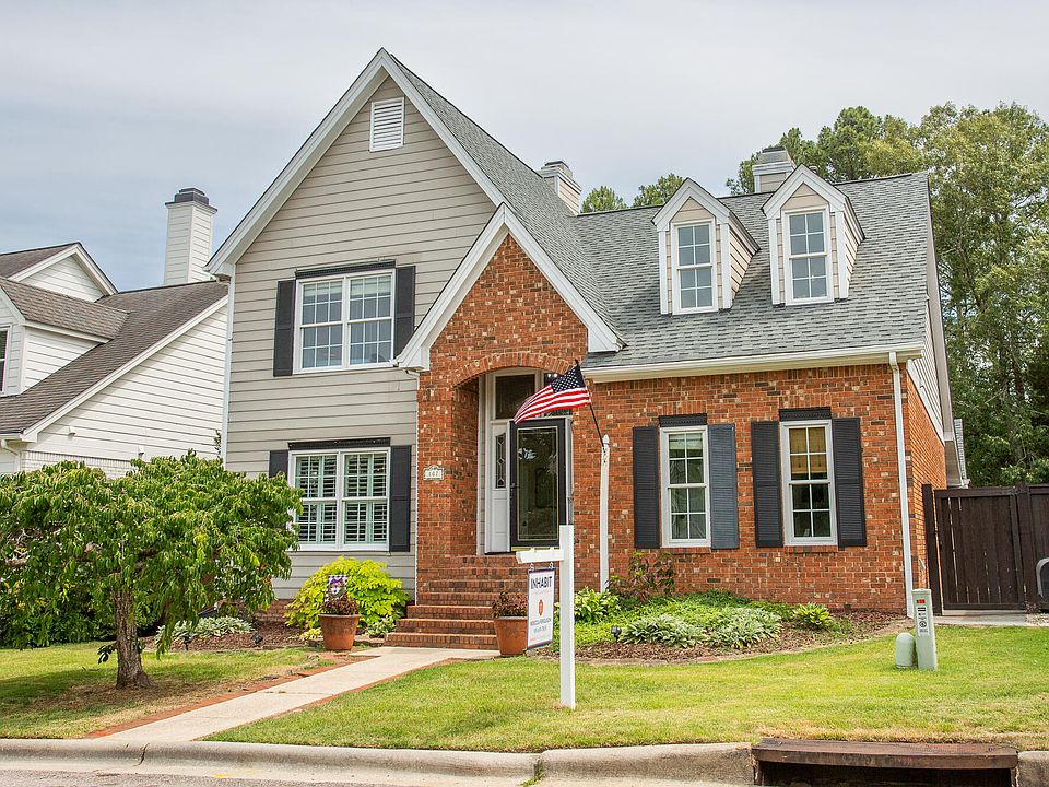 1st image of 107 Cumberland Green Dr