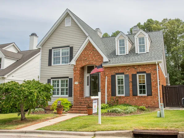 107 Cumberland Green Dr, Cary, NC 27513