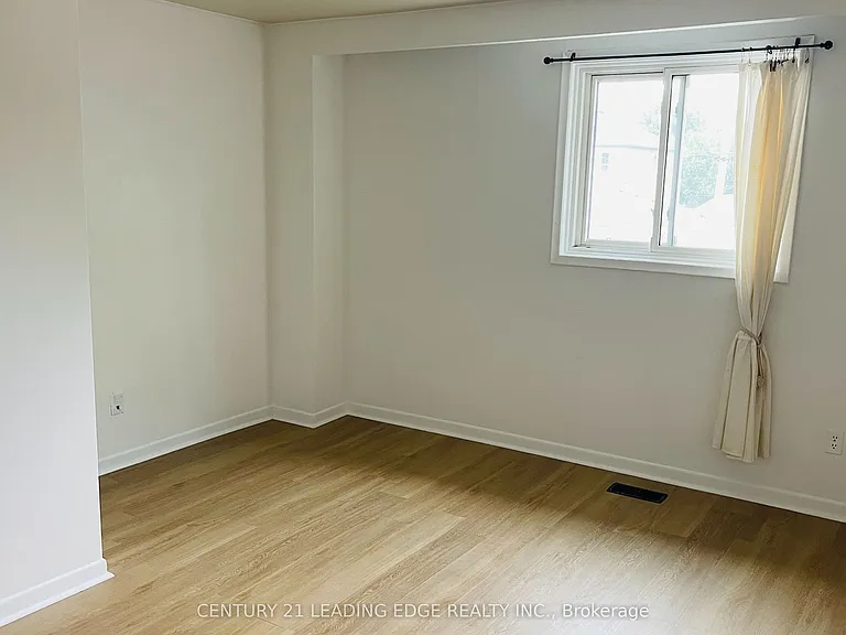 56 Jeavons Ave #2 — Photo 8
