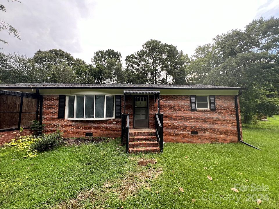 1st image of 138 Circle Dr