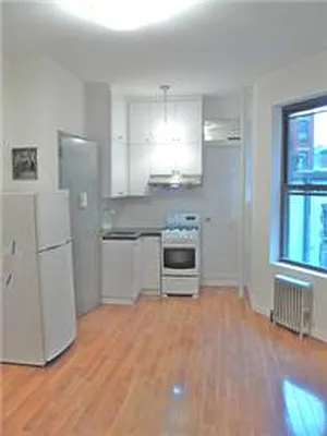 Rented by Veracity NYC LLC | media 22