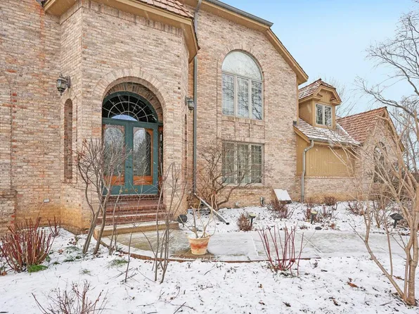 4555 Edington LANE, Brookfield, WI 53045