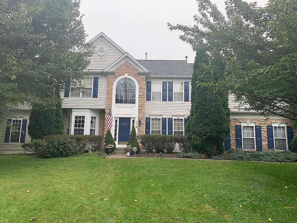 1st image of 175 Campus Lakes Ct