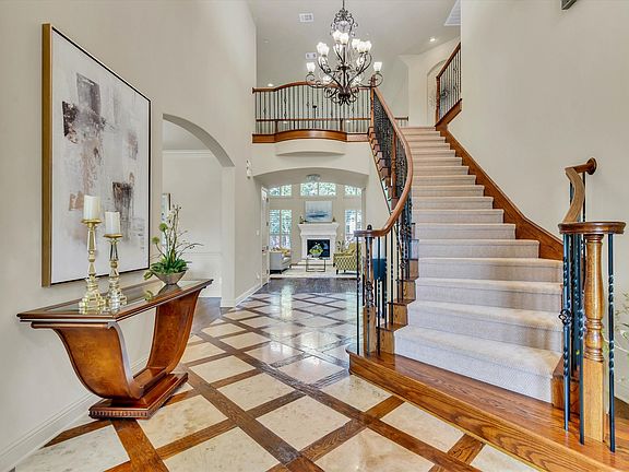 3rd image of 2108 Canyon Park Dr