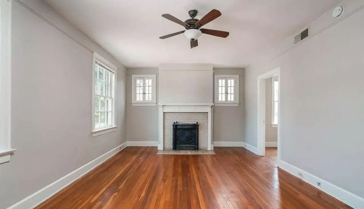 2 bed, 1.5 bath, 925 sqft, $1,795 — Photo 3
