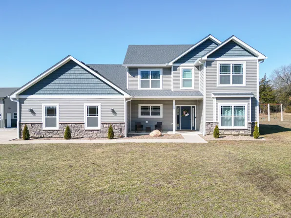 11695 N Lewis Ln, Harrisburg, MO 65256