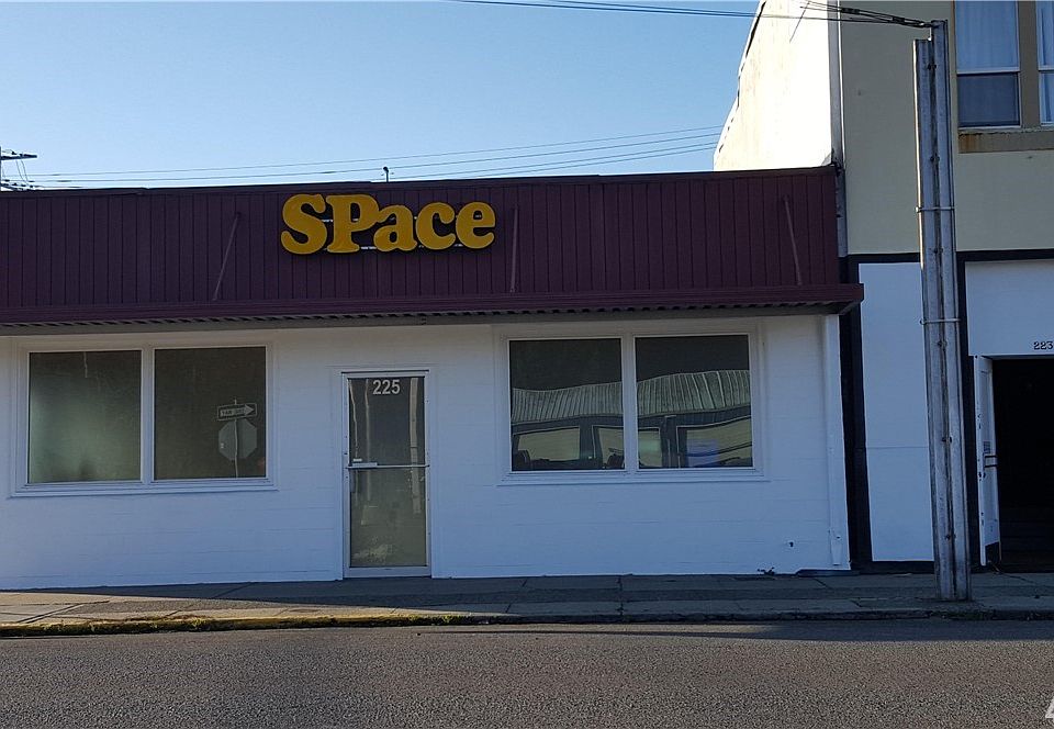 1st image of 225 S Tower Ave