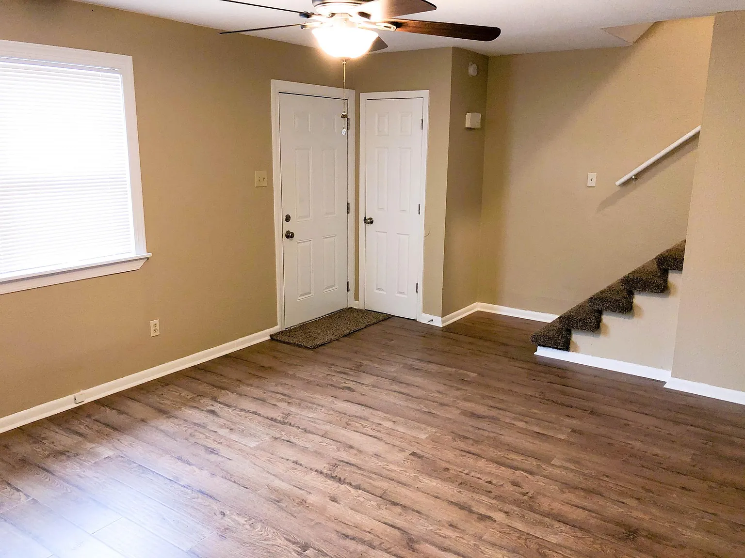 3 bed, 1.5 bath, 1080 sqft, $950 — Photo 4