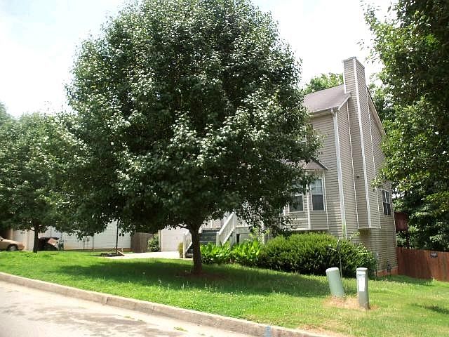 2nd image of 7307 Essex Dr