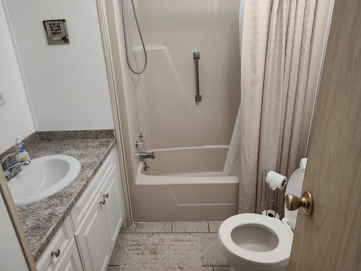 2 bed, 1034 sqft, $2,200 — Photo 4