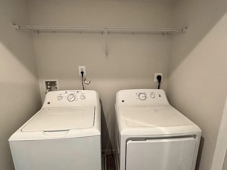 57 Sebago Pl — Photo 13